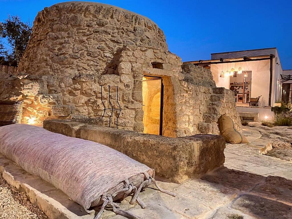 Trullo Santovia Bed & Breakfast ซันตีซิโดโร ภายนอก รูปภาพ