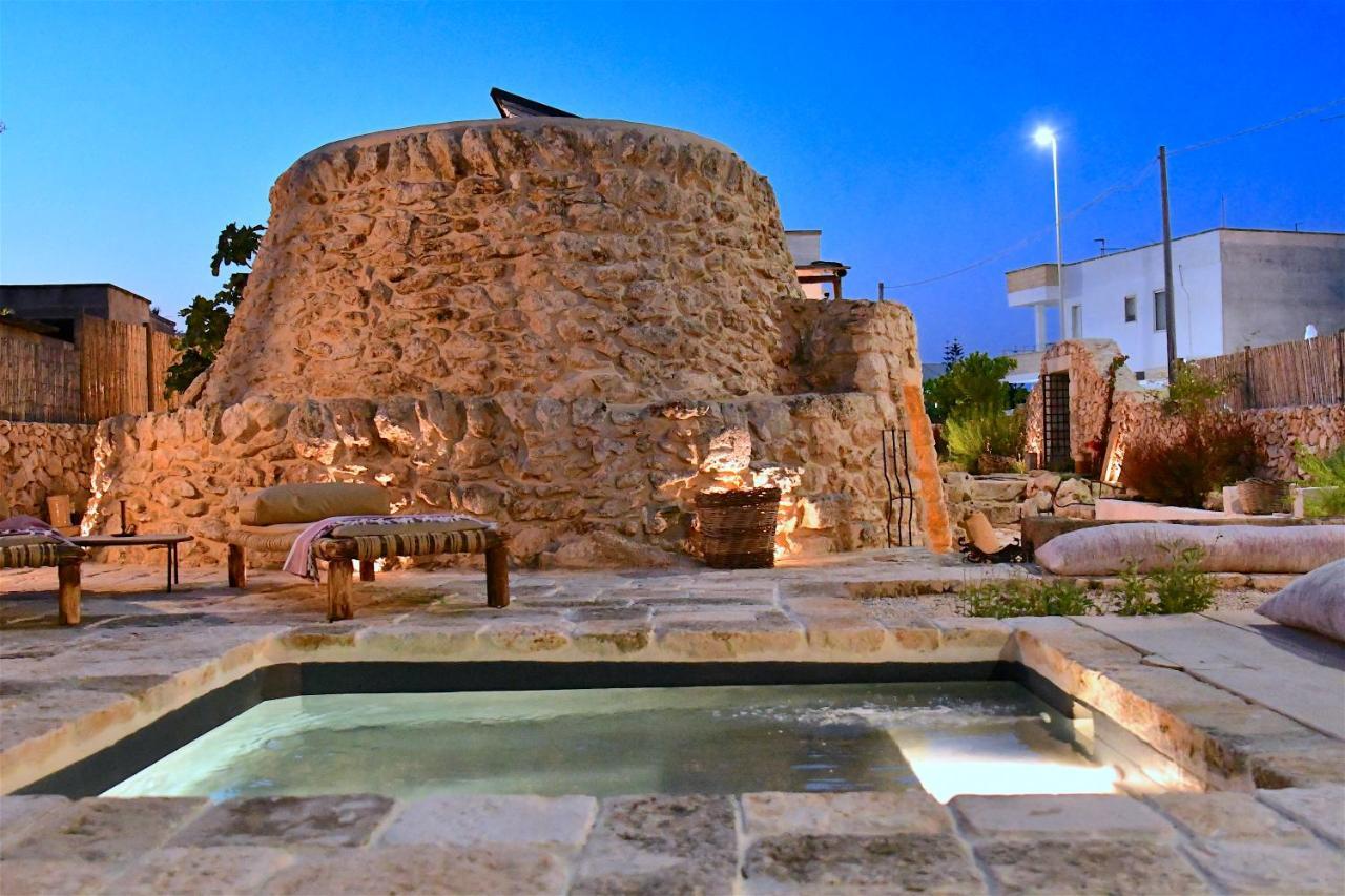Trullo Santovia Bed & Breakfast ซันตีซิโดโร ภายนอก รูปภาพ