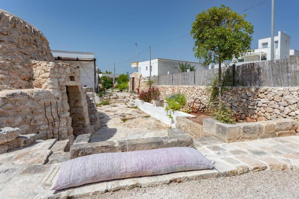 Trullo Santovia Bed & Breakfast ซันตีซิโดโร ภายนอก รูปภาพ