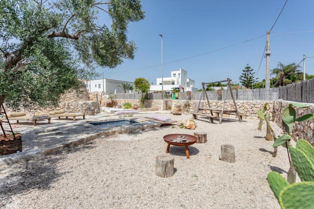 Trullo Santovia Bed & Breakfast ซันตีซิโดโร ภายนอก รูปภาพ