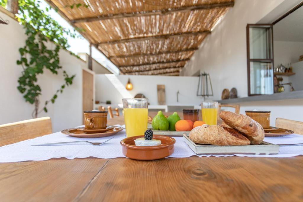 Trullo Santovia Bed & Breakfast ซันตีซิโดโร ภายนอก รูปภาพ