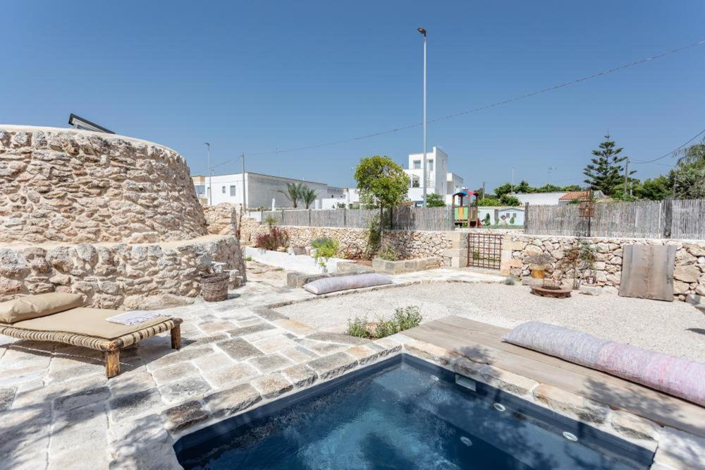 Trullo Santovia Bed & Breakfast ซันตีซิโดโร ภายนอก รูปภาพ