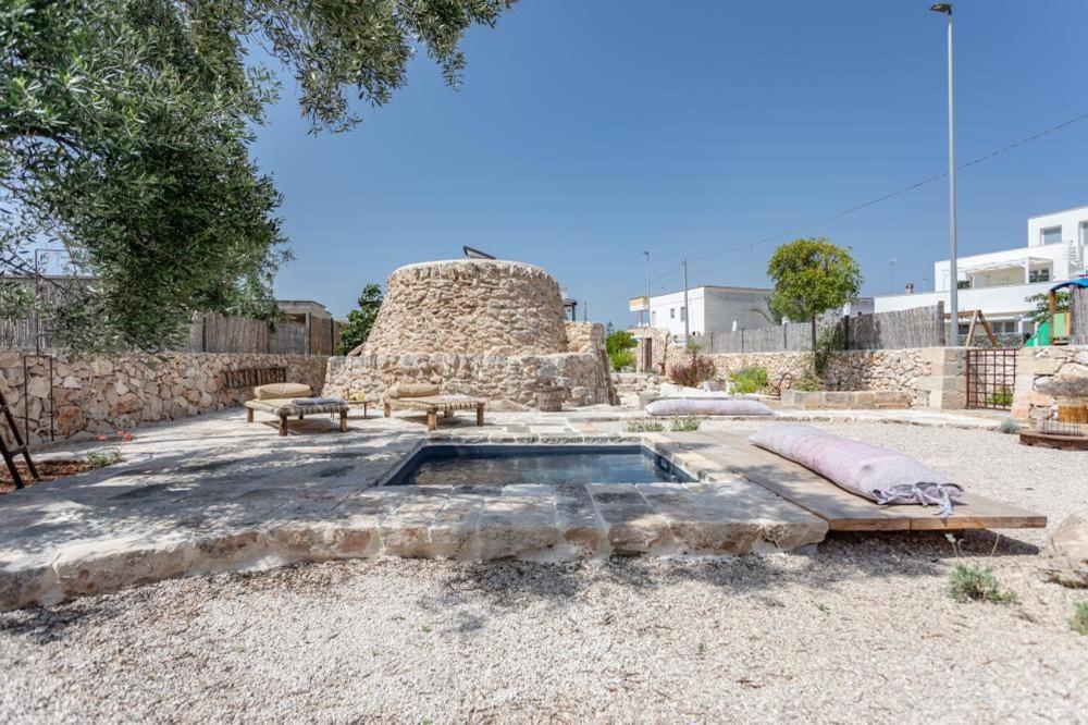 Trullo Santovia Bed & Breakfast ซันตีซิโดโร ภายนอก รูปภาพ