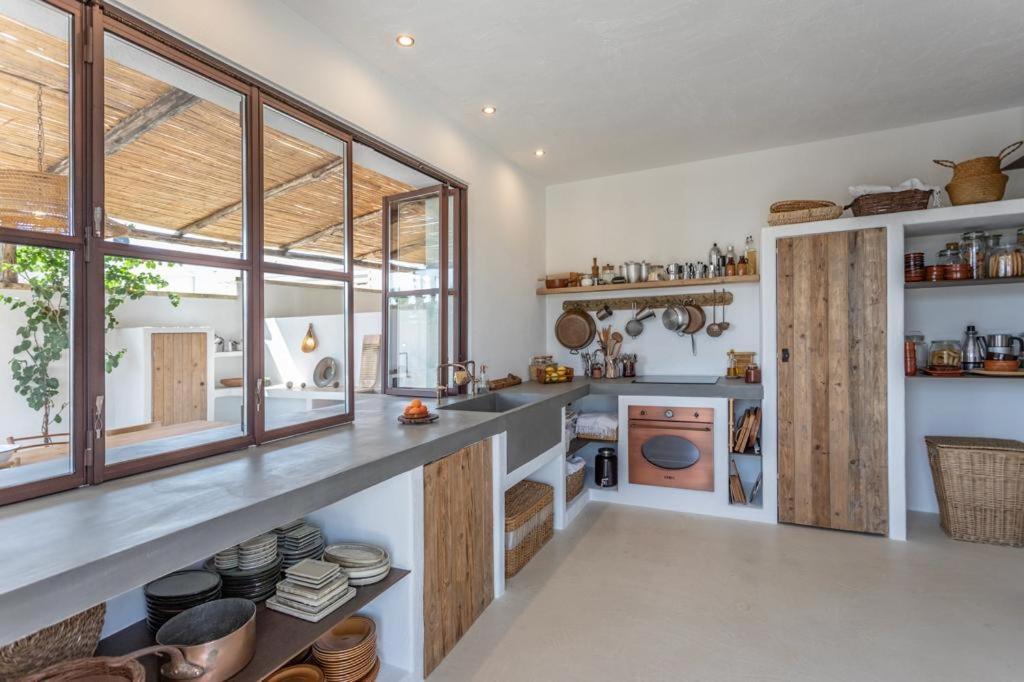 Trullo Santovia Bed & Breakfast ซันตีซิโดโร ภายนอก รูปภาพ