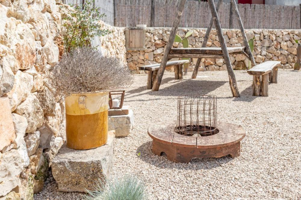 Trullo Santovia Bed & Breakfast ซันตีซิโดโร ภายนอก รูปภาพ